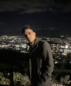 Chris, INDEPENDENT MODEL