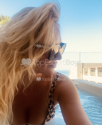 Photo escort girl Julia : the best escort service