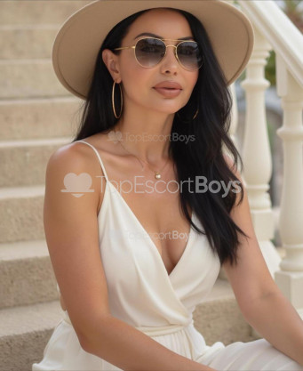 Photo escort girl Elite Emily: the best escort service