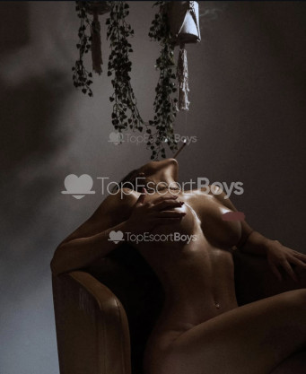 Photo escort girl Sofia: the best escort service