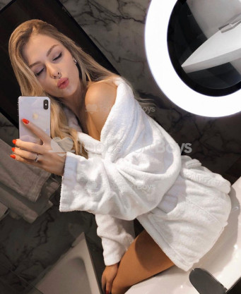 Photo escort girl Funny: the best escort service