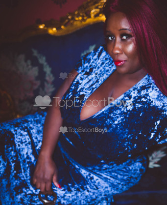 Photo escort girl Madame Caramel: the best escort service