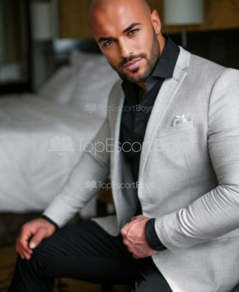 Photo escort girl Marco Leon: the best escort service