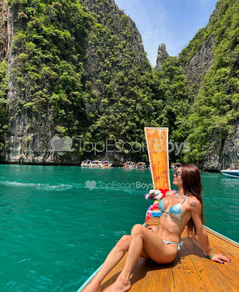 Photo escort girl Ella: the best escort service