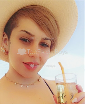 Photo escort girl Mistress Sandra: the best escort service
