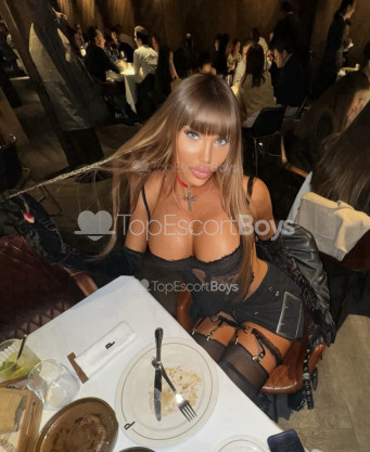 Photo escort girl Kesy: the best escort service