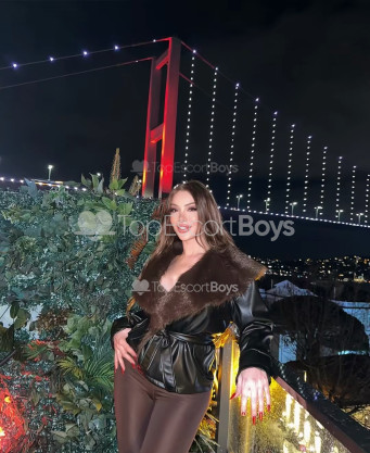 Photo escort girl Nisa arya: the best escort service