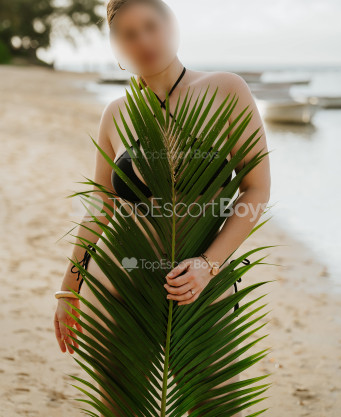 Photo escort girl Khloe roy: the best escort service