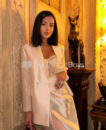 Photo escort girl Julia Party : the best escort service