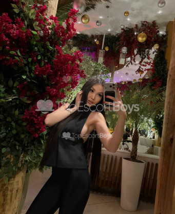 Photo escort girl Ami: the best escort service