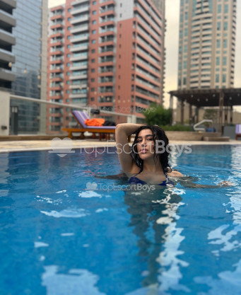 Photo escort girl Aleyna: the best escort service