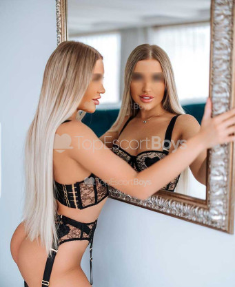 Photo escort girl Amanda YA: the best escort service