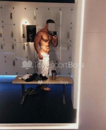 Photo escort girl TomTopClass: the best escort service