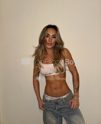 Photo escort girl Agatha: the best escort service