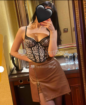 Photo escort girl MiraGFE: the best escort service