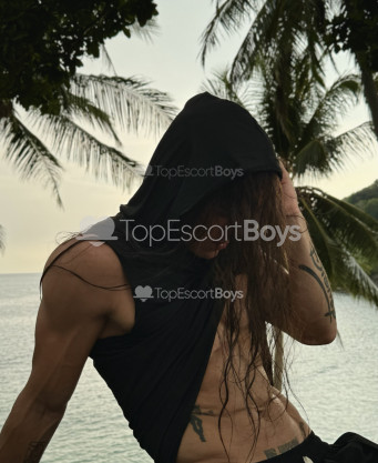 Photo escort girl Lion: the best escort service