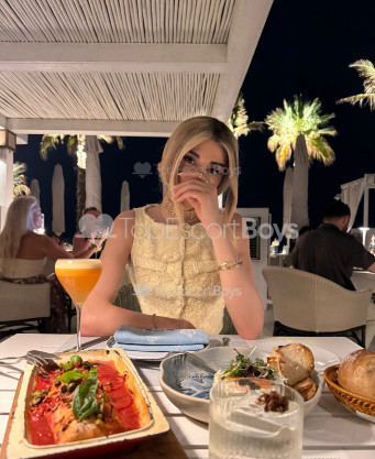 Photo escort girl Mila: the best escort service