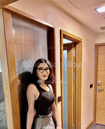 Photo escort girl Aya Zengin: the best escort service