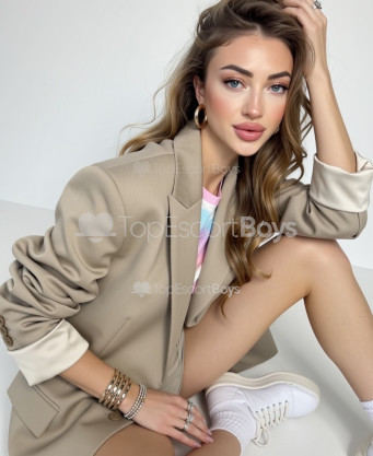 Photo escort girl Alina Queen: the best escort service