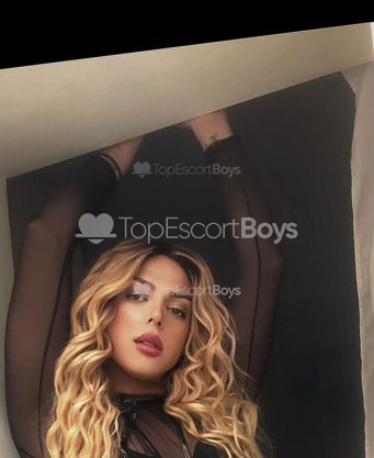 Photo escort girl Ninah fox: the best escort service