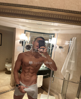 Photo escort girl Tom: the best escort service