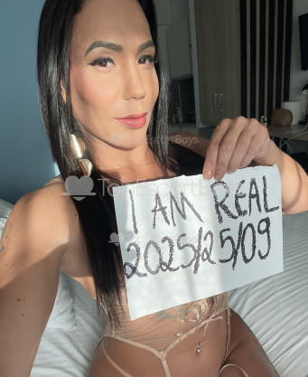 Photo escort girl Raphaella: the best escort service