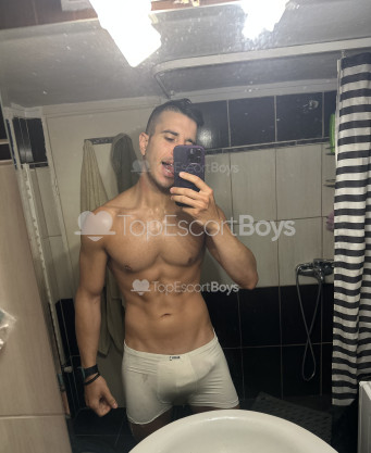 Photo escort girl Tom_69: the best escort service