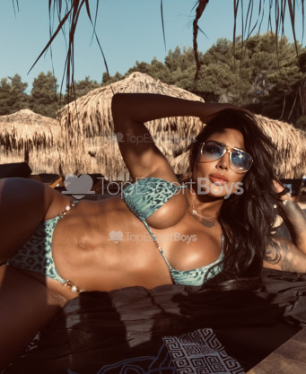 Photo escort girl Lola : the best escort service
