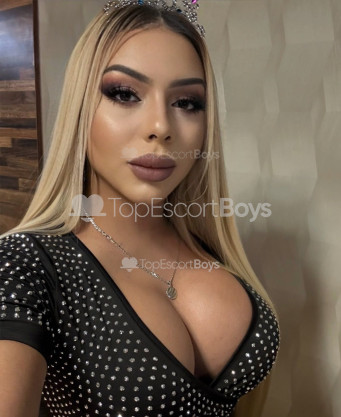 Photo escort girl Andrea cavalli : the best escort service