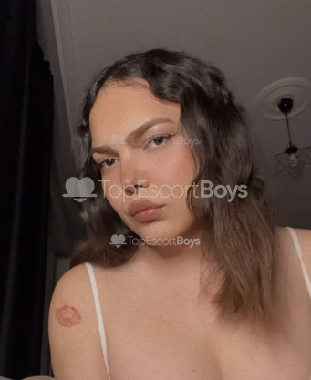 Photo escort girl Mistress Lola: the best escort service