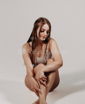 Photo escort girl Eylulls: the best escort service
