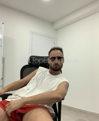 Photo escort girl Roberto: the best escort service