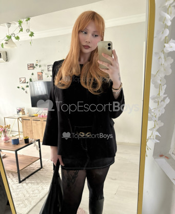 Photo escort girl Larissa: the best escort service
