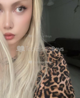 Photo escort girl Larissa: the best escort service