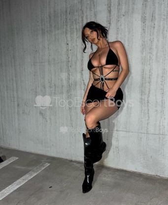 Photo escort girl Karin: the best escort service