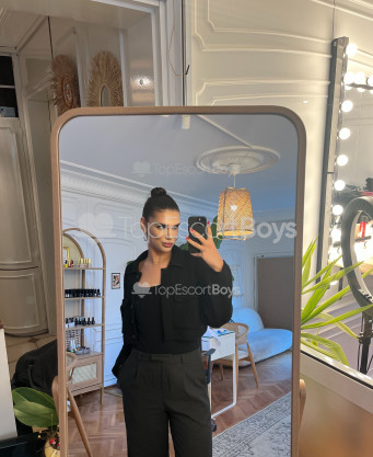 Photo escort girl Selis: the best escort service