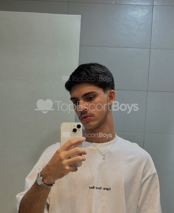 Photo escort girl Arturo : the best escort service