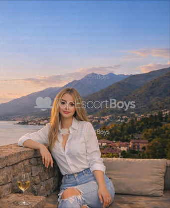 Photo escort girl Svetlana: the best escort service