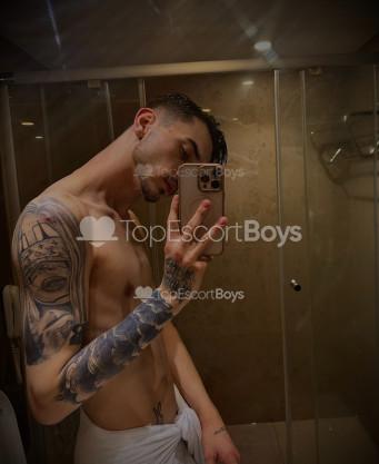 Photo escort girl Berkuzun: the best escort service