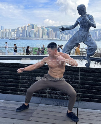 Photo escort girl Ronin : the best escort service