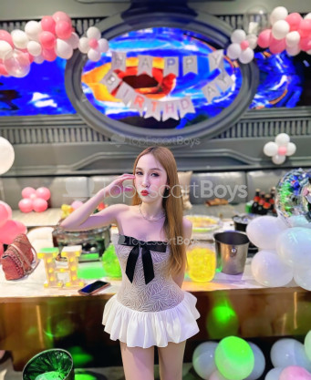 Photo escort girl Leah: the best escort service