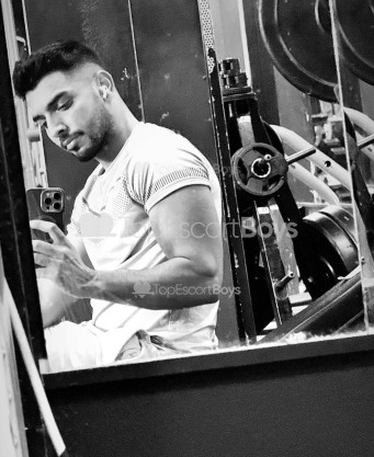 Photo escort girl Elvis: the best escort service