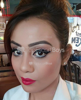 Photo escort girl WanshikaTgirl: the best escort service