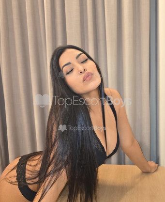 Photo escort girl Caroline: the best escort service