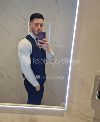 Photo escort girl SebastianXXL : the best escort service
