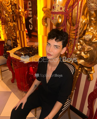 Photo escort girl Denis: the best escort service