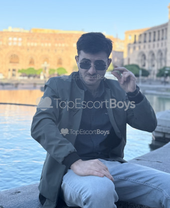 Photo escort girl LuxboyEdgar : the best escort service