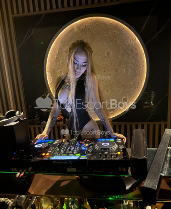 Photo escort girl Ruya: the best escort service