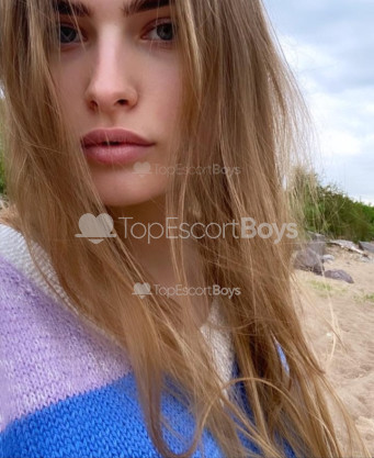Photo escort girl MELL LUX: the best escort service
