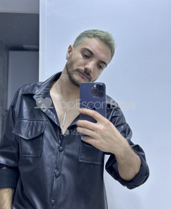 Photo escort girl Zeyn: the best escort service